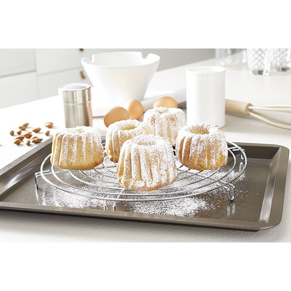 Round spider-style pastry cooling rack