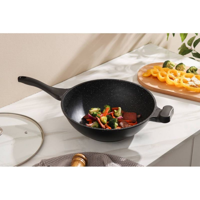 32 cm Cast Iron Wok – Durable, All Heat Sources